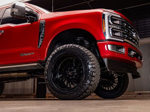 Used 2023 Ford F250 Platinum image 15