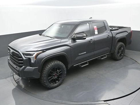 New 2026 Toyota Tundra SR5 w/ SR5 Convenience Package AWD/4WD image 30