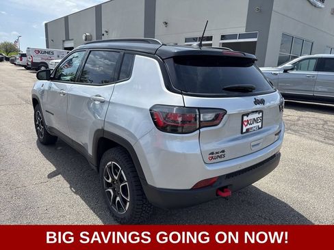 New 2025 Jeep Compass Trailhawk w/ Trailhawk Elite Group AWD/4WD image 7