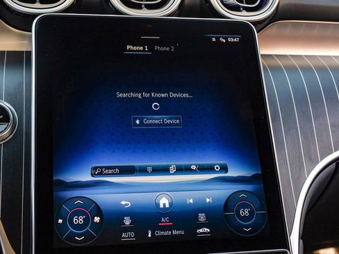 Used 2023 Mercedes-Benz GLC 300 4MATIC image 31