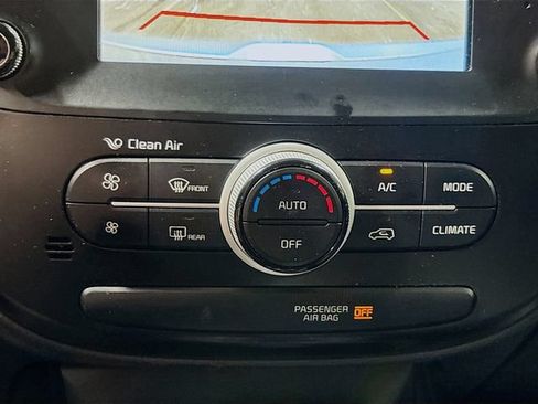 Used 2019 Kia Soul w/ Convenience Package FWD image 9
