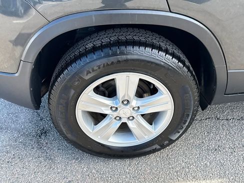 Used 2017 Chevrolet Trax LT image 38