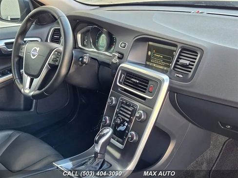 Used 2015 Volvo V60 T5 Premier image 23