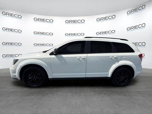 Used 2020 Dodge Journey SE w/ SE Popular Equipment Group FWD image 4
