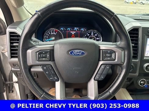 Used 2019 Ford Expedition Platinum AWD/4WD image 14