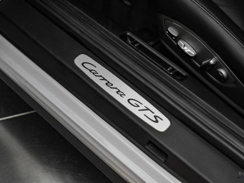 Used 2015 Porsche 911 Carrera GTS RWD image 38
