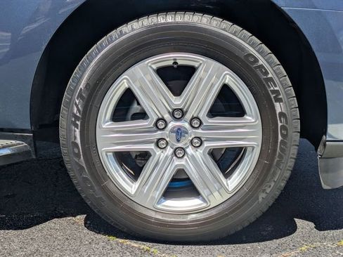 Used 2020 Ford Expedition XLT w/ Equipment Group 202A RWD image 34