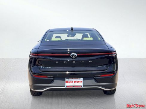 New 2026 Toyota Crown AWD/4WD image 5