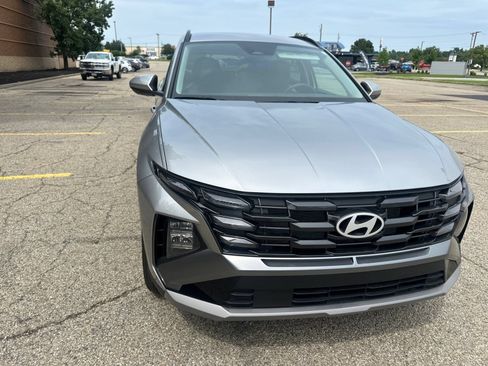 Used 2025 Hyundai Tucson SEL AWD/4WD image 13