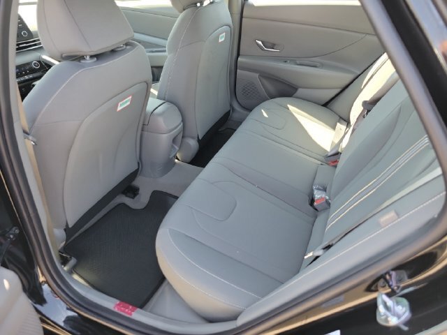 New 2026 Hyundai Elantra Hybrid FWD image 25