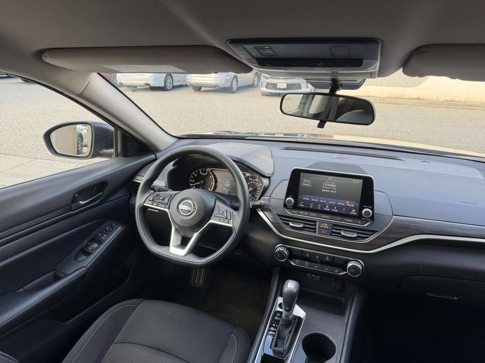 Used 2026 Nissan Altima 2.5 SV FWD image 33