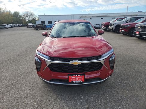 New 2026 Chevrolet Trax LT image 3