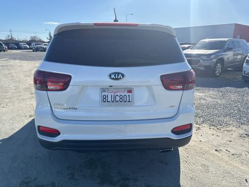 Used 2019 Kia Sorento LX image 6