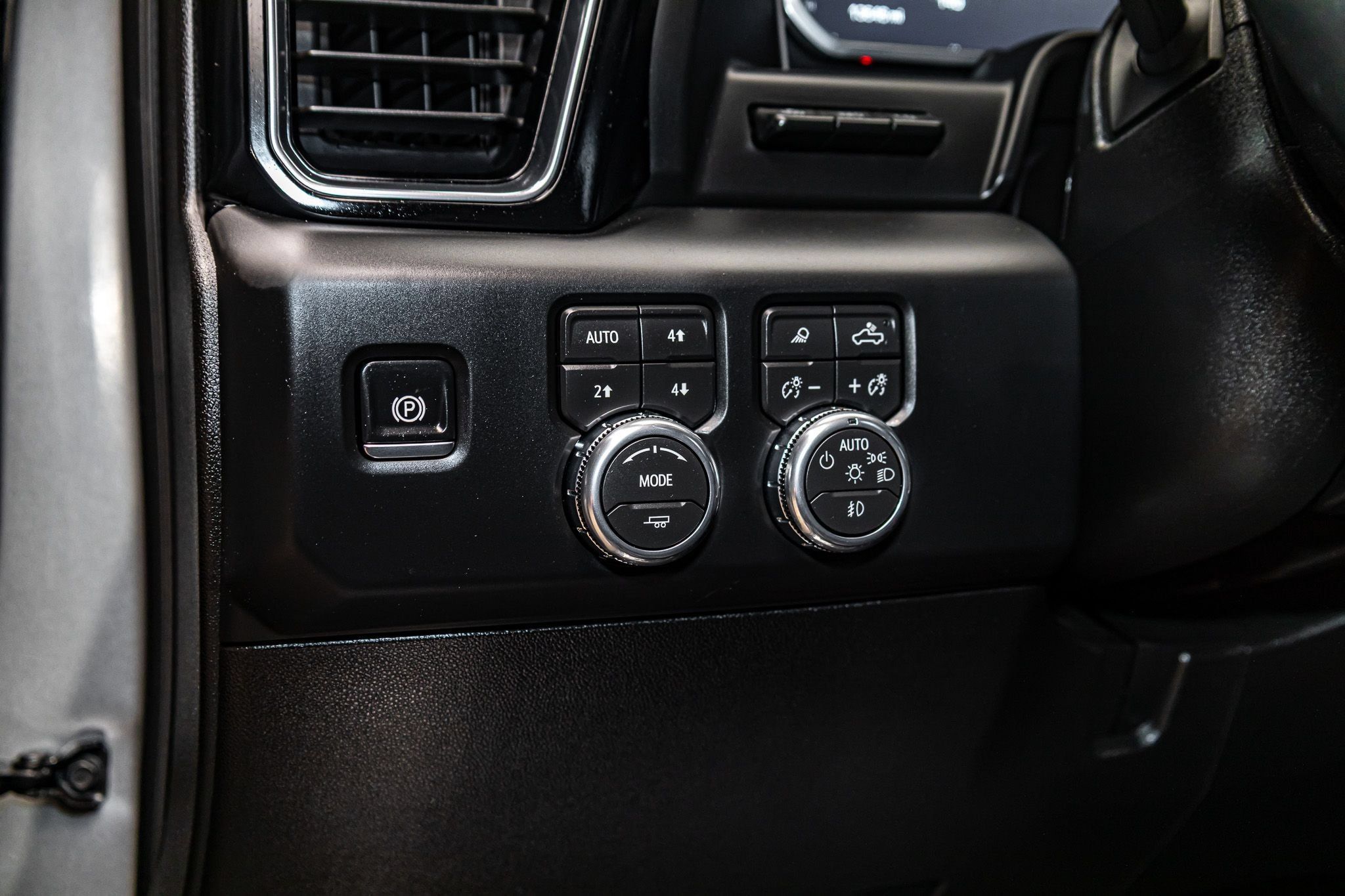 Used 2026 GMC Sierra 3500 Denali w/ Denali Reserve Package AWD/4WD image 19