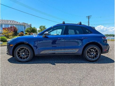 Used 2023 Porsche Macan Turbo AWD/4WD image 9
