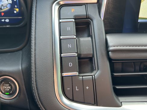 Used 2022 Chevrolet Tahoe Z71 w/ Max Trailering Package AWD/4WD image 26