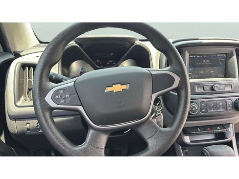 Used 2020 Chevrolet Colorado W/T w/ WT Convenience Package RWD image 14
