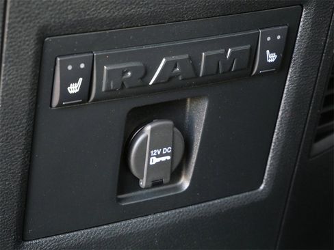 Used 2016 RAM 1500 Laramie w/ Convenience Group image 14