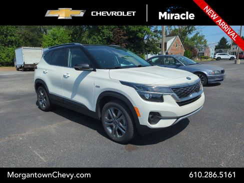 Used 2021 Kia Seltos S AWD/4WD image 1