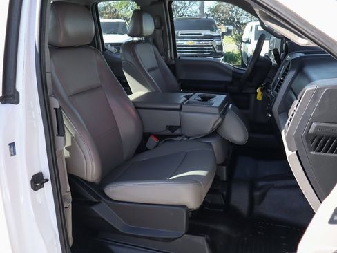 Used 2018 Ford F250 XL w/ Power Equipment Group image 39