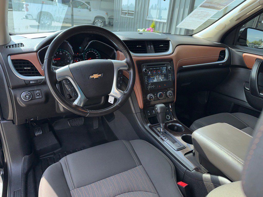 Used 2017 Chevrolet Traverse LT w/ True North Edition AWD/4WD image 10