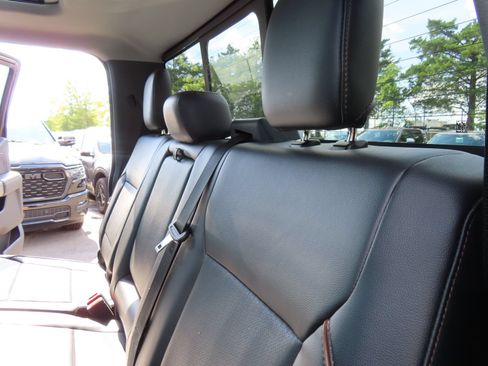 Used 2025 Ford F350 Lariat w/ Lariat Ultimate Package AWD/4WD image 33