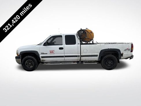 Used 2002 Chevrolet Silverado 2500 LS w/ Electrical Convenience Pkg image 2