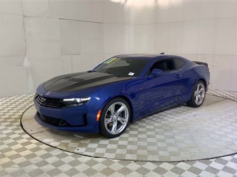Used 2023 Chevrolet Camaro LT image 4