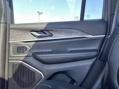 New 2026 Jeep Grand Cherokee Limited image 29