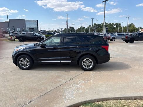 Used 2024 Ford Explorer XLT w/ Equipment Group 202A AWD/4WD image 7