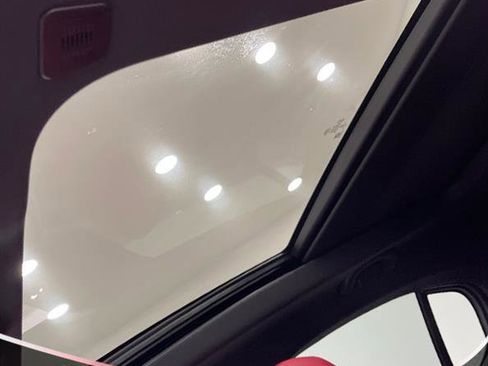 Used 2022 Alfa Romeo Stelvio Veloce image 15