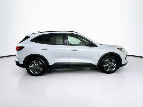 Used 2025 Ford Escape ST-Line FWD image 10