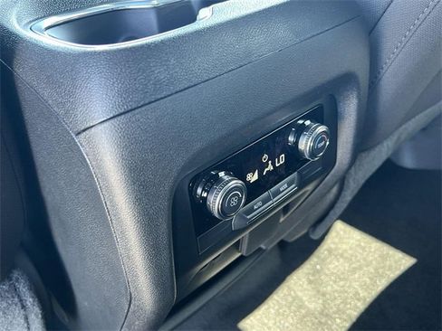 New 2025 GMC Acadia Elevation image 24
