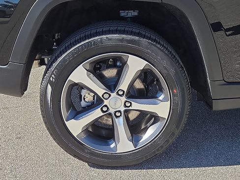 New 2026 Jeep Grand Cherokee Limited w/ Luxury Tech Group II image 7