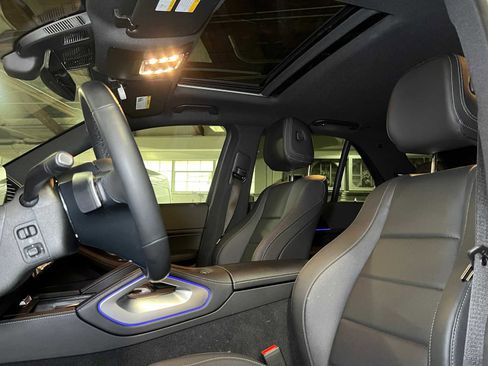 Used 2025 Mercedes-Benz GLE 350 4MATIC image 25