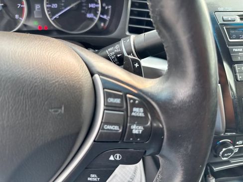 Used 2013 Acura ILX w/ Technology Package FWD image 34