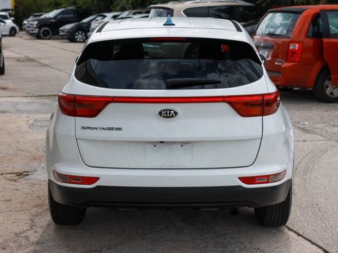 Used 2018 Kia Sportage LX FWD image 5