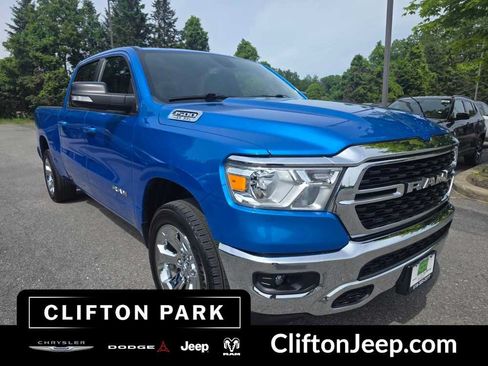 Used 2022 RAM 1500 Big Horn AWD/4WD image 3