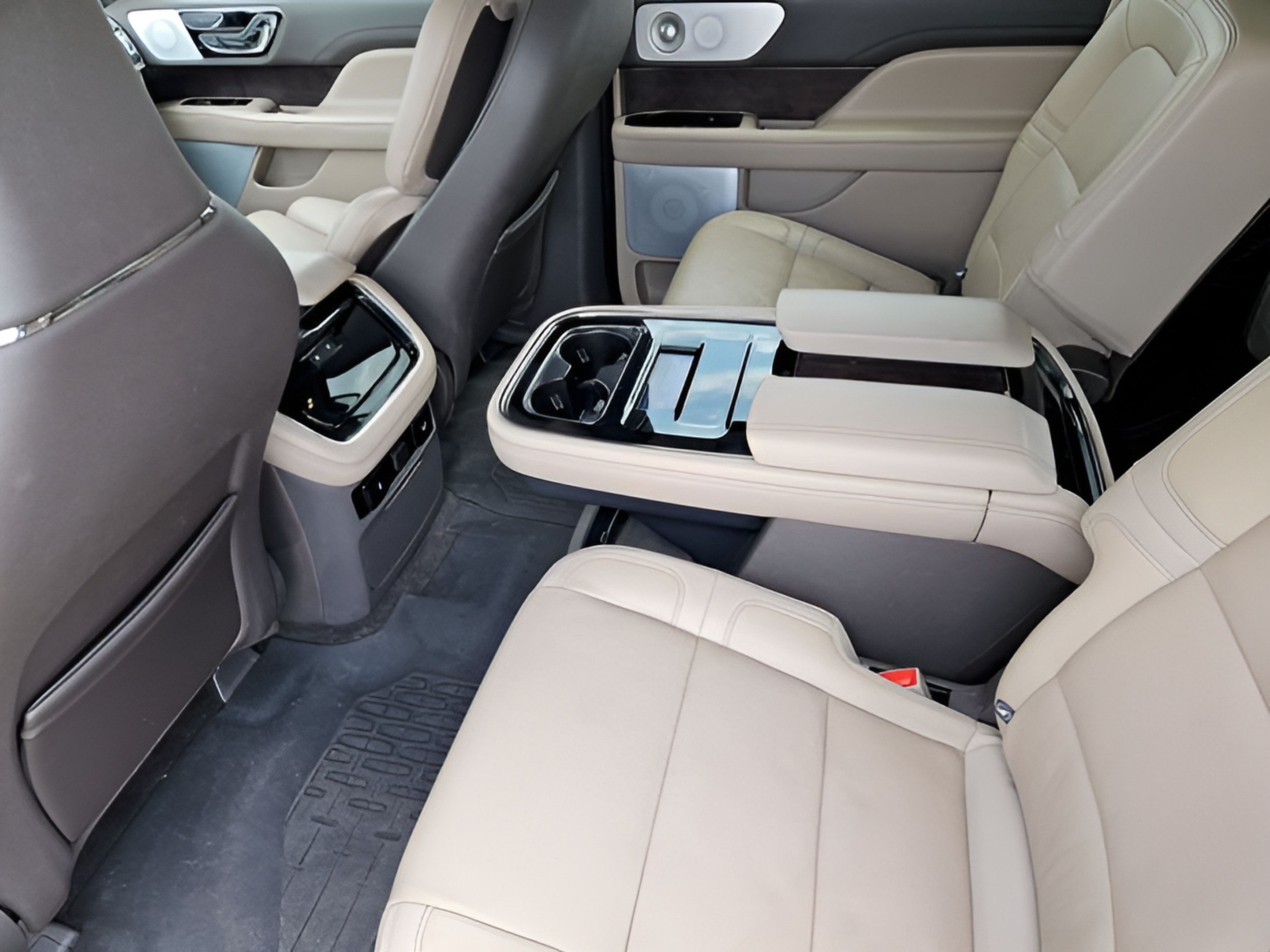 Certified 2024 Lincoln Navigator L Reserve AWD/4WD image 25