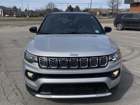 Used 2025 Jeep Compass Limited image 2