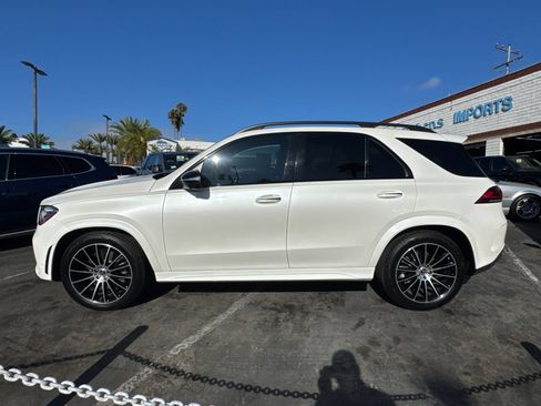 Used 2021 Mercedes-Benz GLE 450 4MATIC w/ AMG Line Exterior image 5