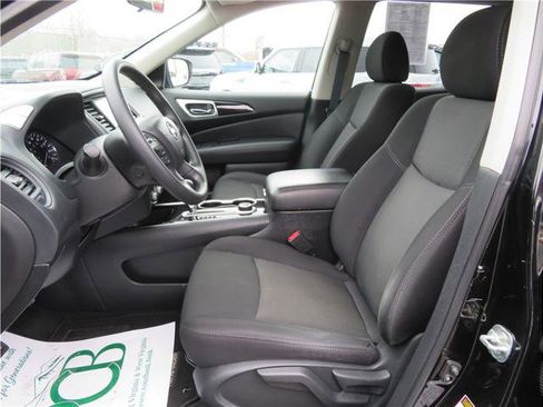 Used 2020 Nissan Pathfinder S image 22