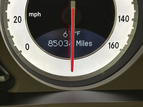 Used 2011 Mercedes-Benz SL 550 image 44