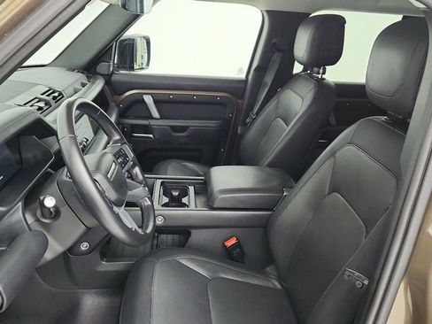 Used 2024 Land Rover Defender 110 X-Dynamic SE image 20