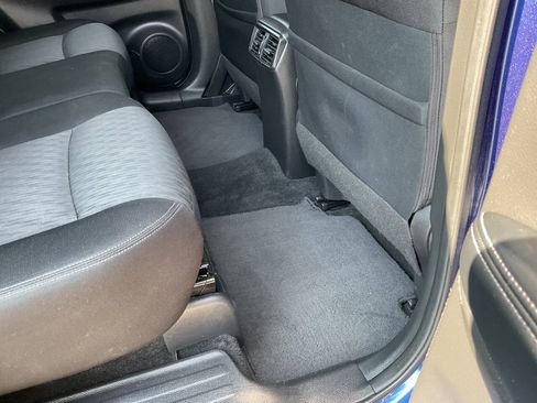 Used 2019 Nissan Rogue SV AWD/4WD image 37