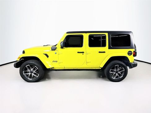 Used 2024 Jeep Wrangler Sport S image 11