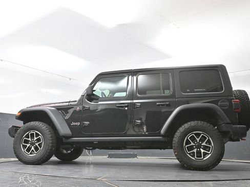 Used 2025 Jeep Wrangler Unlimited Rubicon AWD/4WD image 29