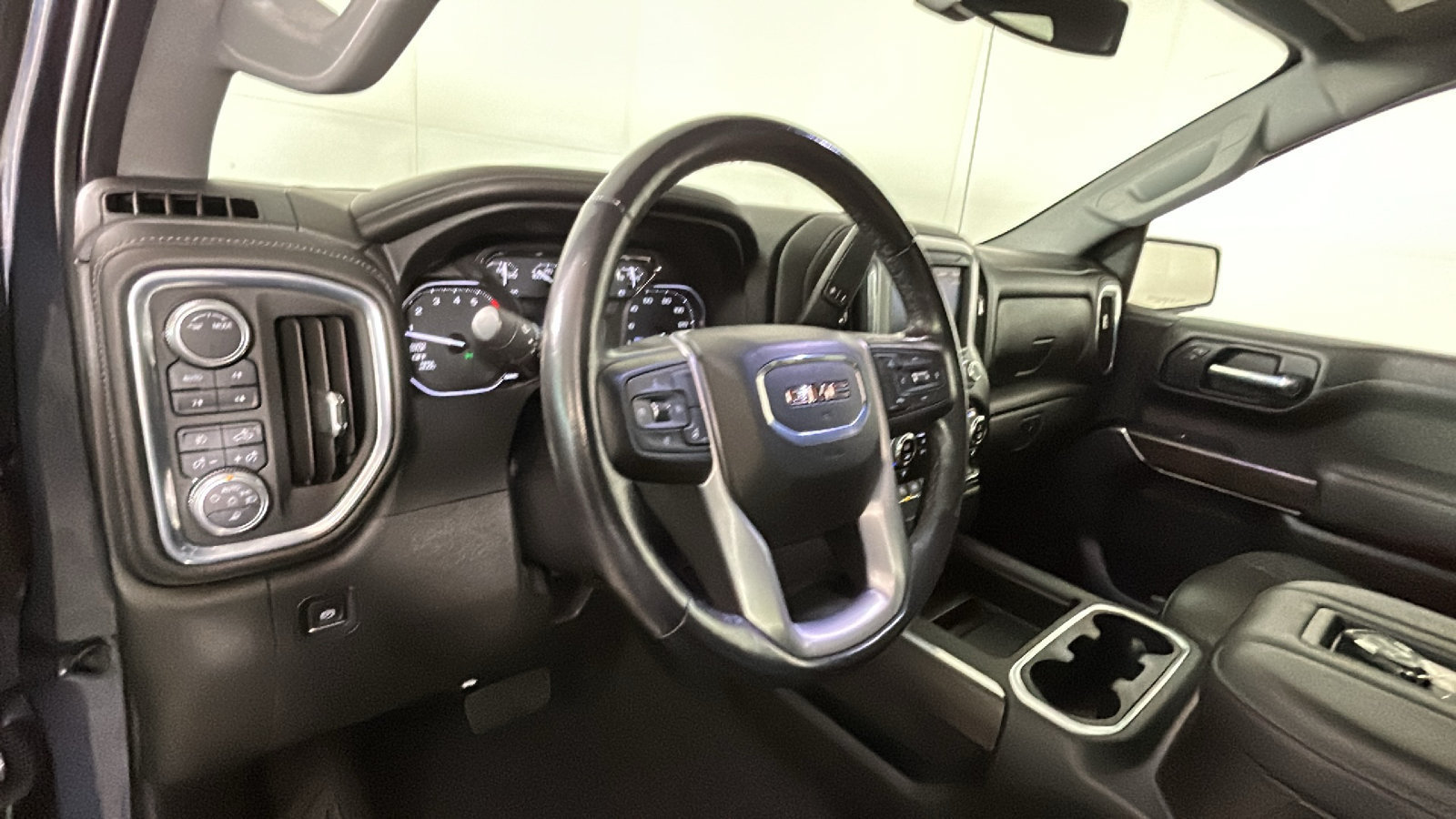 Used 2021 GMC Sierra 1500 SLT AWD/4WD image 17