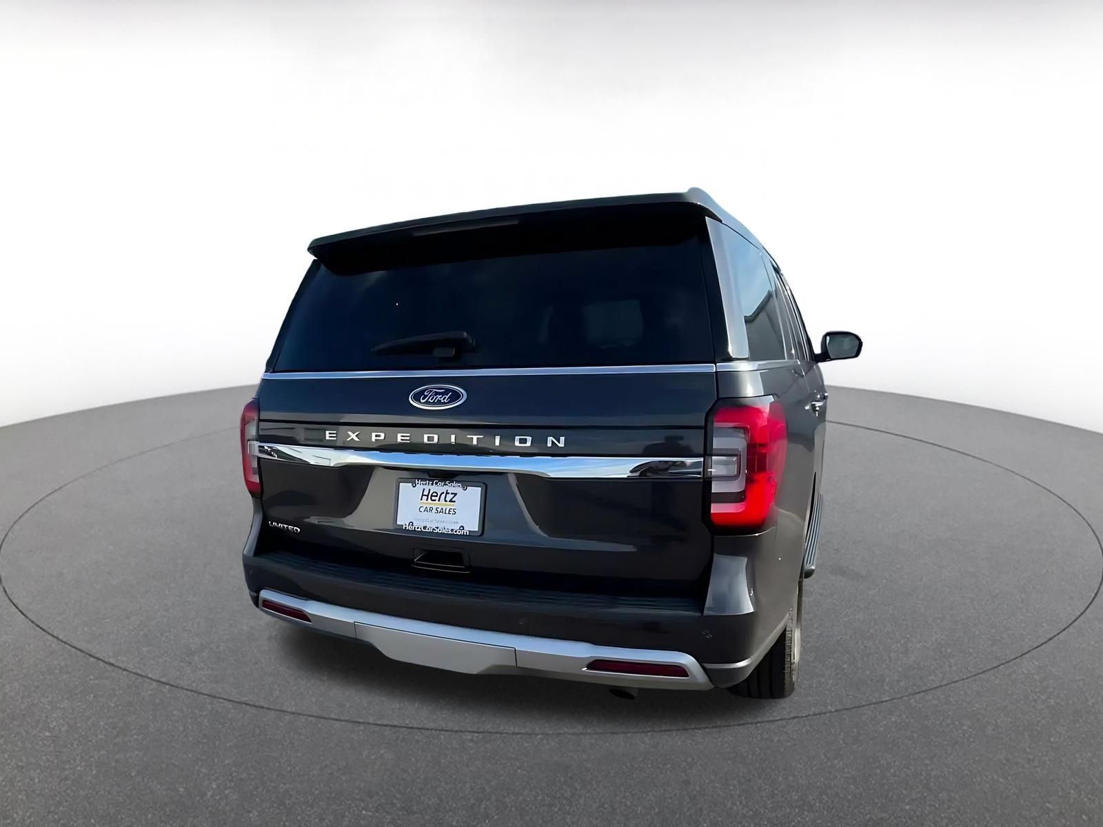 Used 2024 Ford Expedition Limited AWD/4WD image 13
