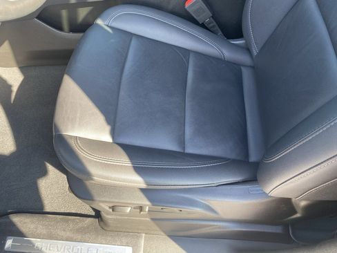 Used 2024 Chevrolet Tahoe Z71 w/ Luxury Package image 11